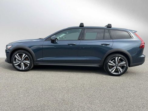Used 2026 Volvo V60 B5 Cross Country Plus w/ Climate Package AWD/4WD image 6