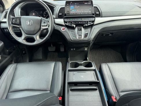 Certified 2025 Honda Odyssey EX-L image 13