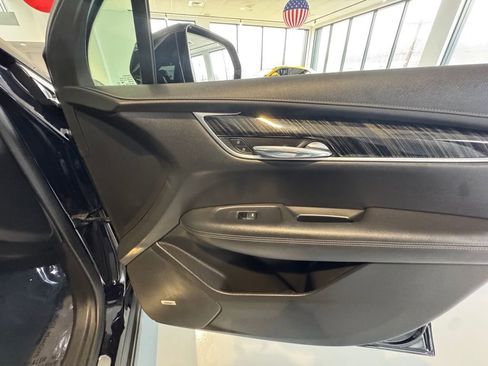 Used 2022 Cadillac XT6 Premium Luxury image 25