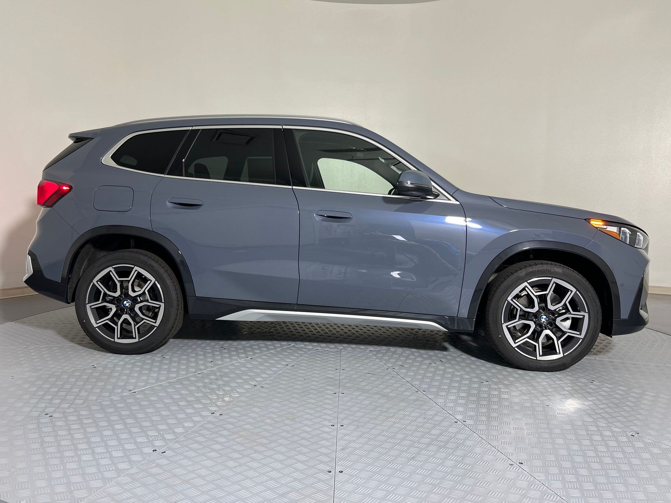 Used 2026 BMW X1 xDrive28i w/ Technology Package AWD/4WD image 7