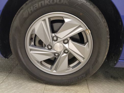 Used 2024 Hyundai Elantra SE FWD image 31