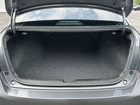 Used 2017 Honda Accord Sport Special Edition image 8