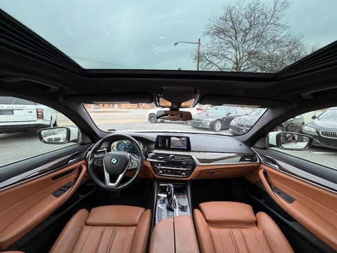 Used 2018 BMW 540i RWD image 10