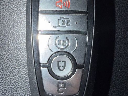 Used 2022 Ford Escape SE w/ Convenience Package image 28