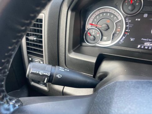 Used 2022 RAM 1500 Express w/ Wheel & Sound Group AWD/4WD image 25