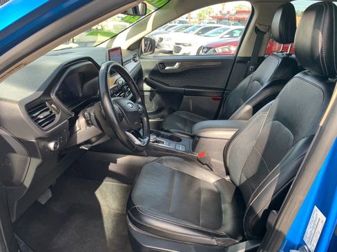 Used 2020 Ford Escape Titanium AWD/4WD image 7