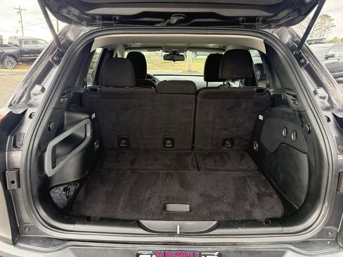 Used 2017 Jeep Cherokee Latitude w/ Safety/Convenience Group image 5