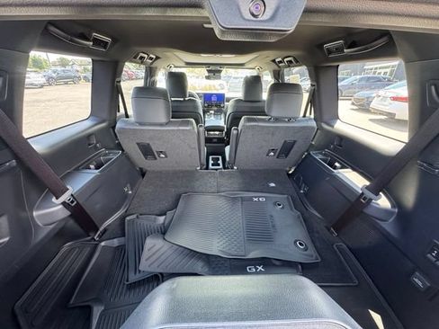 Used 2024 Lexus GX 550 AWD/4WD image 8