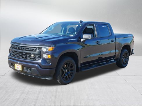 Used 2023 Chevrolet Silverado 1500 Custom AWD/4WD image 3
