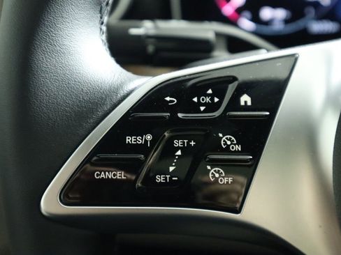 Certified 2025 Mercedes-Benz C 300 Sedan image 11