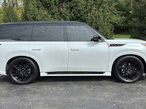 New 2026 INFINITI QX80 4WD image 13