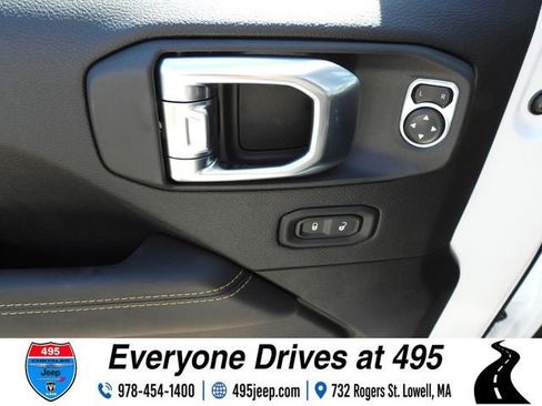 New 2025 Jeep Wrangler Unlimited Sahara w/ Safety Group AWD/4WD image 15