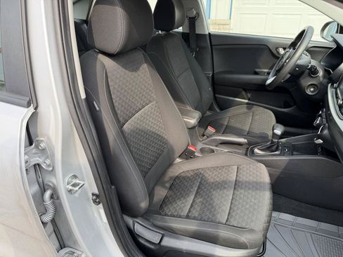 Used 2020 Kia Rio S FWD image 18