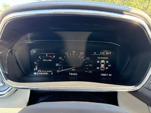 Used 2017 Lincoln Continental Select FWD image 14