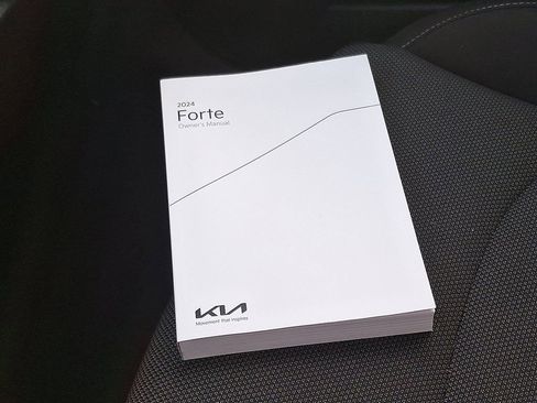 Certified 2024 Kia Forte LXS w/ LXS Technology Package image 24