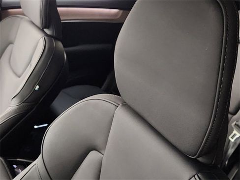 Used 2025 Volvo XC90 B5 Plus image 15