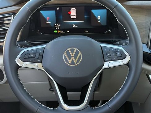 New 2026 Volkswagen Atlas SE image 11