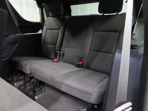 Used 2023 GMC Yukon SLE image 13