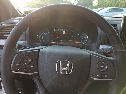 Used 2024 Honda Odyssey Sport image 21