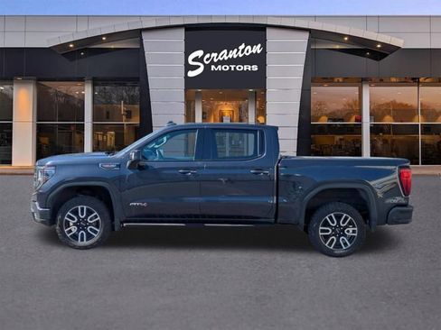 Certified 2022 GMC Sierra 1500 AT4 w/ AT4 Premium Package AWD/4WD image 2