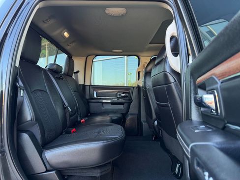 Used 2018 RAM 1500 Laramie image 16