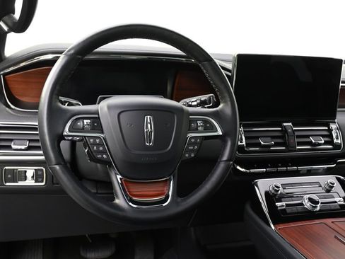 Certified 2022 Lincoln Navigator Reserve w/ Monochromatic Package image 12