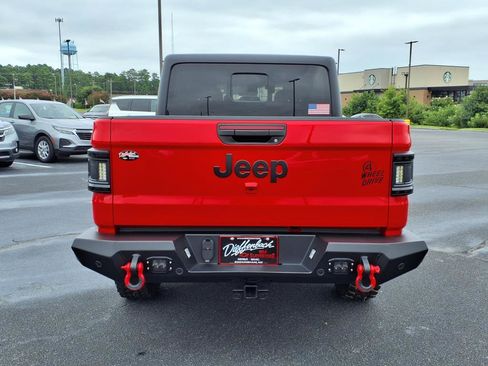 Used 2025 Jeep Gladiator Willys image 24