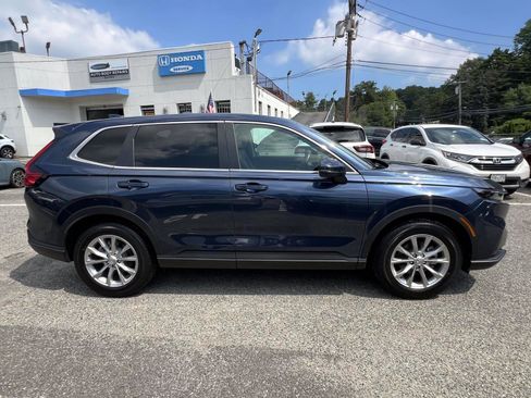 Used 2025 Honda CR-V EX-L image 3