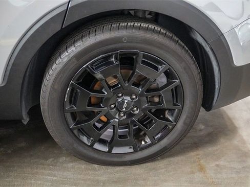 Certified 2022 Kia Telluride SX w/ Nightfall Edition Package image 11