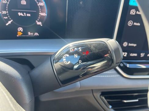 New 2026 Volkswagen Tiguan SE R-Line AWD/4WD image 11