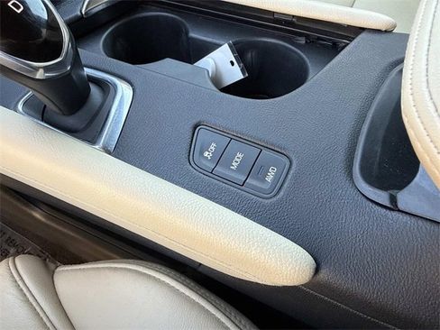 Used 2019 Cadillac XT5 Premium Luxury image 25