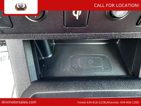Used 2017 Toyota Tacoma TRD Off-Road AWD/4WD image 27