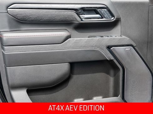 Used 2025 GMC Sierra 2500 AT4X w/ AT4X AEV Edition AWD/4WD image 22