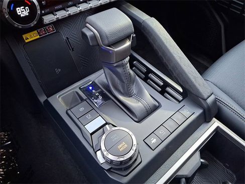 New 2025 Toyota Tacoma Limited image 15