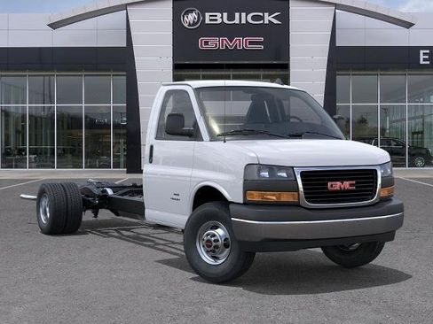 New 2026 GMC Savana 4500 w/ Power Convenience Package image 7