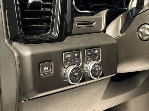 Used 2022 GMC Sierra 1500 AT4 w/ AT4 Premium Package AWD/4WD image 33