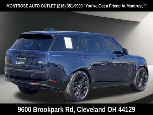 Used 2023 Land Rover Range Rover Long Wheelbase SE AWD/4WD image 4