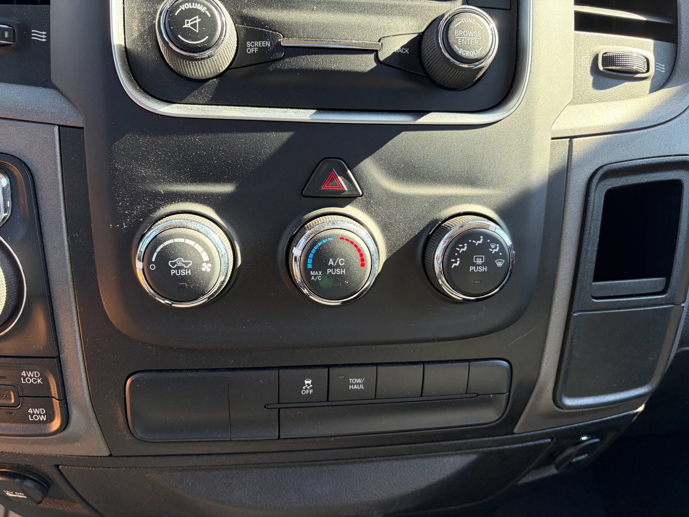 Used 2019 RAM 1500 Classic Tradesman AWD/4WD image 26