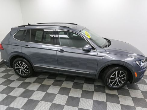 Used 2021 Volkswagen Tiguan SE w/ Panoramic Sunroof Package AWD/4WD image 6
