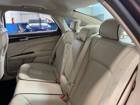 Used 2017 Ford Fusion Platinum FWD image 18