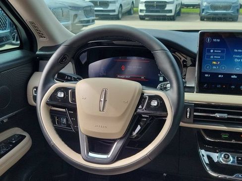 Certified 2025 Lincoln Corsair FWD image 19