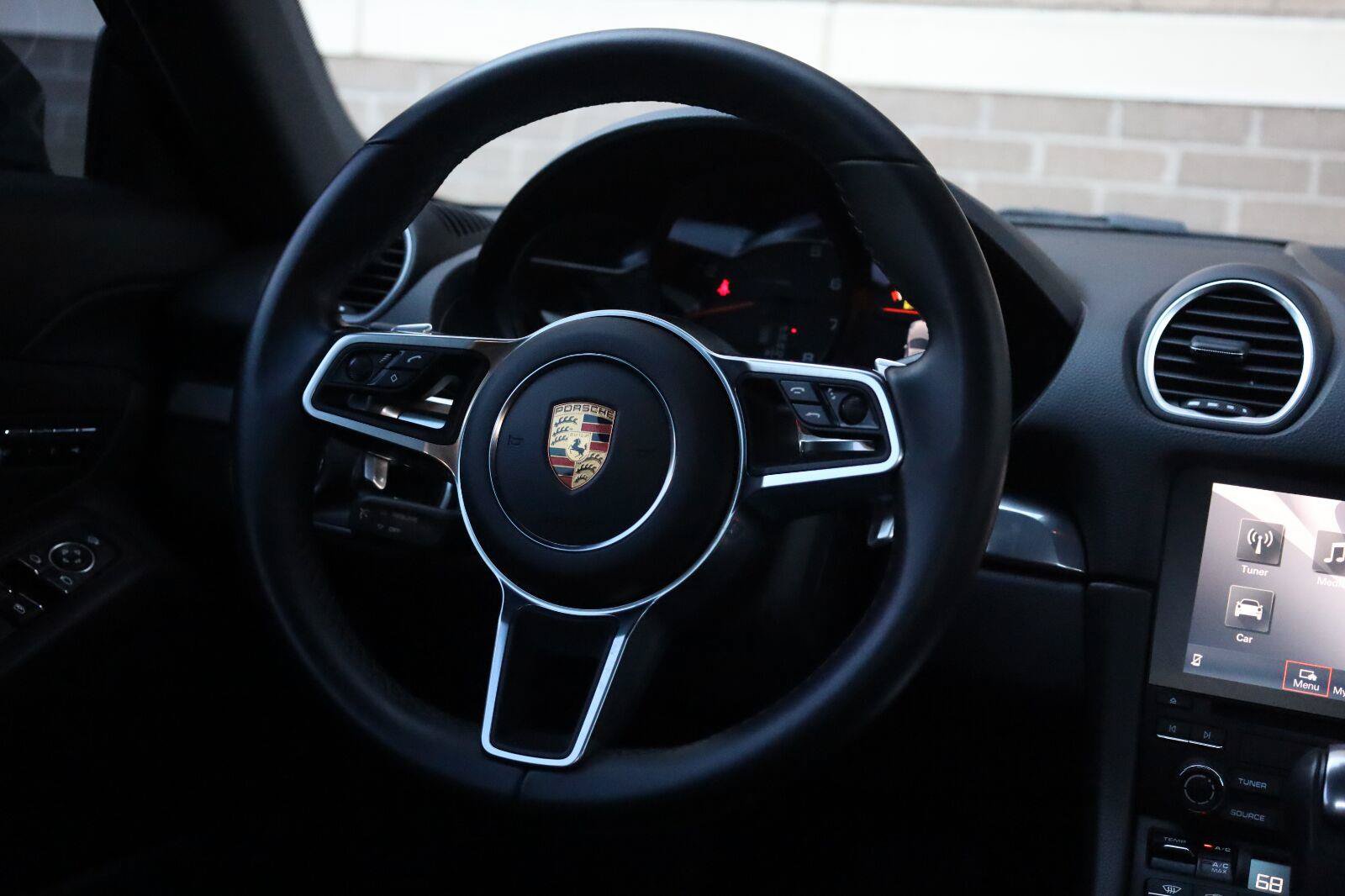 Used 2021 Porsche 718 Cayman RWD image 25