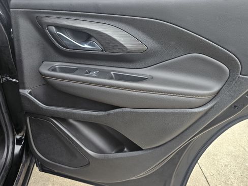 Used 2021 GMC Terrain SLT image 28