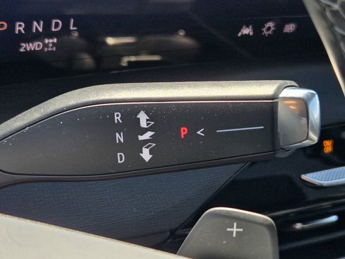 Certified 2025 Buick Enclave Preferred image 22