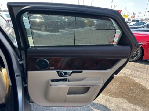 Used 2016 Jaguar XJ L Portfolio image 21