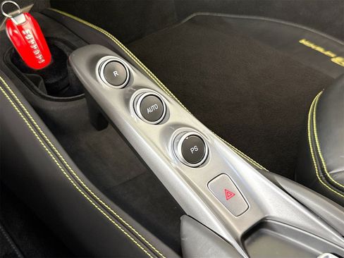 Certified 2021 Ferrari F8 Tributo image 15