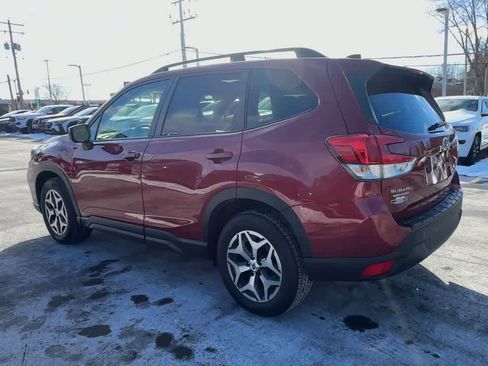 Used 2020 Subaru Forester Premium image 6