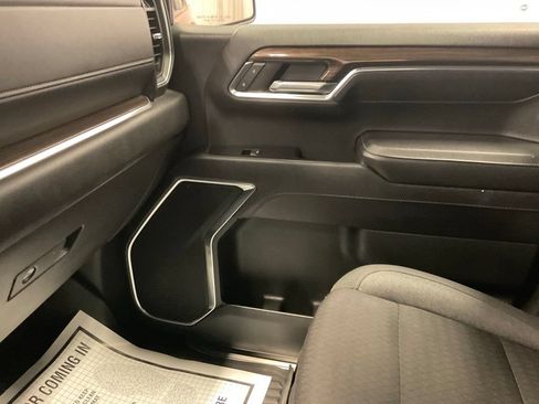 Used 2023 Chevrolet Silverado 1500 LT AWD/4WD image 18