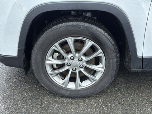 Used 2021 Jeep Cherokee Latitude Lux AWD/4WD image 7