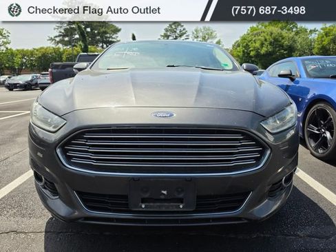 Used 2016 Ford Fusion Titanium FWD image 2